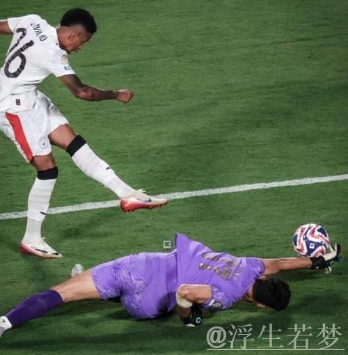 布努神级发挥!10次扑救力挽狂澜,曼城加时赛30脚射门狂进3球 布努神级发挥!10次扑救力挽狂澜,曼城加时赛30脚射门狂进3球