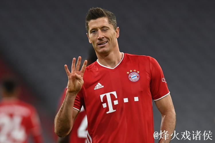 德甲最佳球员揭晓:莱万击败桑乔与哈弗茨荣膺桂冠 德甲最佳球员揭晓:莱万击败桑乔与哈弗茨荣膺桂冠