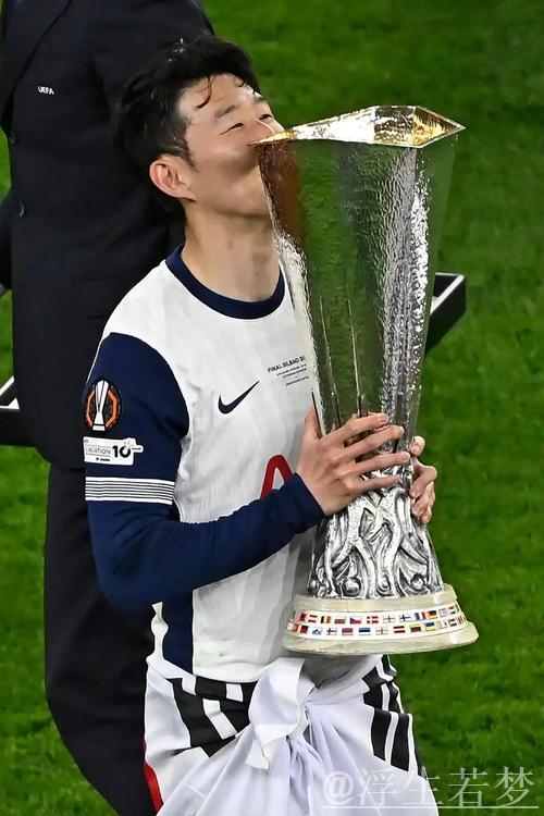 32岁孙兴慜誓圆梦:15年欧洲征程,0冠2亚,决战曼联再冲辉煌 32岁孙兴慜誓圆梦:15年欧洲征程,0冠2亚,决战曼联再冲辉煌