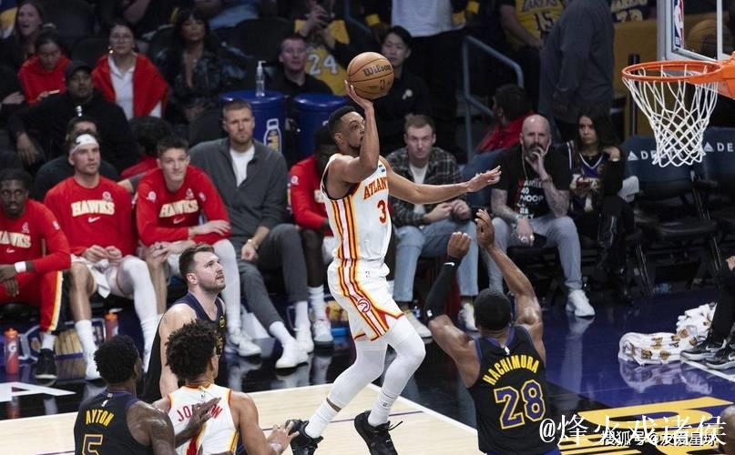 詹姆斯31+9+10东契奇27+12 湖人终结三连败大胜老鹰 詹姆斯31+9+10东契奇27+12 湖人终结三连败大胜老鹰