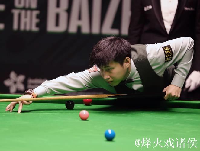 斯诺克沙特大师赛：赵心童5-0完胜，斯佳辉力克吴宜泽