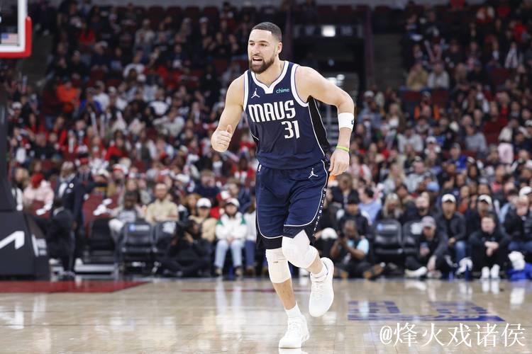 克莱26分6三分创里程碑 独行侠主场狂胜爵士